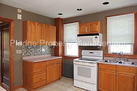 Single Family Home For Rent Asap in New London, CT (Photo 4 of 6)