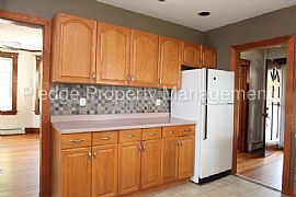 Single Family Home For Rent Asap in New London, CT (Photo 5 of 6)