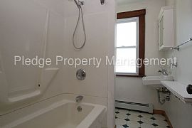 Single Family Home For Rent Asap in New London, CT (Photo 6 of 6)