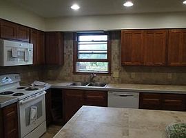  504 Avon Dr, Taylors, Sc 29687 4 Beds 2.5 Baths 2,016 Sqft in Taylors, SC (Photo 3 of 4)