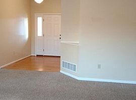  1560 Marietta Dr, Hebron, Ky 41048 3 Beds 2 Baths 1,680 Sqft in Hebron, KY (Photo 4 of 4)