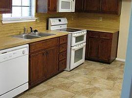 1300 Miami Dr, Austin, Tx 78733 3 Beds 2 Baths 1,334 Sqft in Austin, TX (Photo 4 of 8)