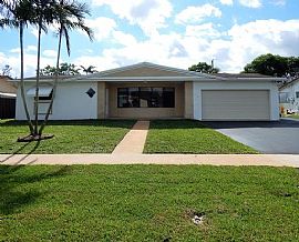 3/2 Home Ready For Move in Asap in Plantation, FL