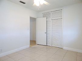 3/2 Home Ready For Move in Asap in Plantation, FL (Photo 10 of 10)