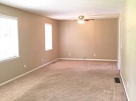 849 Sandlin Dr, Kimberly, Al 35091 4 Beds 3 Baths 2,300 Sqft in Kimberly, AL (Photo 4 of 8)