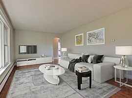 900 2nd St, Harvard, Il 60033 3 Beds 1 Bath 1,200 Sqft in Harvard, IL (Photo 5 of 7)