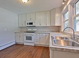 900 2nd St, Harvard, Il 60033 3 Beds 1 Bath 1,200 Sqft in Harvard, IL (Photo 7 of 7)