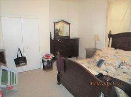 504 Porter St, Lemont, Il 60439 3 Beds 1 Bath 1,525 Sqft in Lemont, IL (Photo 4 of 6)