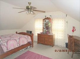 504 Porter St, Lemont, Il 60439 3 Beds 1 Bath 1,525 Sqft in Lemont, IL (Photo 6 of 6)