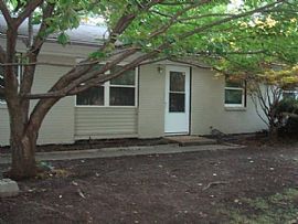 1209 Kenwood Rd, Champaign, Il 61821 3 Beds 1.5 Baths 1,400 Sqf in Champaign, IL