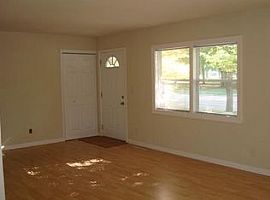 1209 Kenwood Rd, Champaign, Il 61821 3 Beds 1.5 Baths 1,400 Sqf in Champaign, IL (Photo 2 of 8)