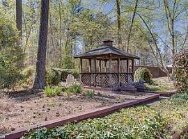 111 Pinewood Dr, Piedmont, Sc 29673 3 Beds 2.5 Baths 2,257 Sqft in Piedmont, SC (Photo 6 of 7)