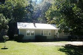 417 Canna Dr, Valdosta, Ga 31602 3 Beds 2 Baths 1,612 Sqft in Valdosta, GA (Photo 2 of 10)