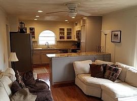 1524 S Sangamon St, Chicago, Al 35209 3 Beds 3 Baths 2,344 Sqft in Homewood, AL (Photo 2 of 5)