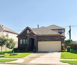 6718 Hunters Trace Ln, Baytown. in Baytown, TX