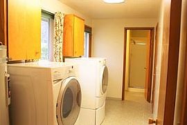 2221 Shirley St Se, Lacey, Wa 98503 4 Beds 1.5 Baths 1,710 Sqft in Lacey, WA (Photo 7 of 8)