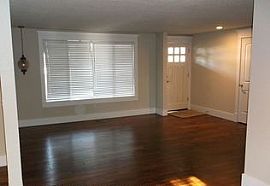 615 Ne 132nd St, Vancouver, Wa 98685 3 Beds 2 Baths 1,560 Sqft in Vancouver, WA (Photo 2 of 3)