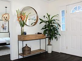 3 Beds 2 Baths in Los Angeles, CA (Photo 2 of 3)