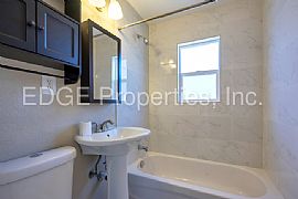 Single Family Home For Rent in Denver, CO (Photo 5 of 7)