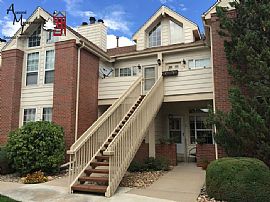 Single Family Home For Rent in Littleton, CO