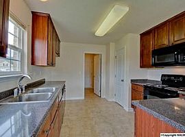 4808 Canterwood Dr Se, Owens Cross Roads, Al 35763 in Owens Cross Roads, AL (Photo 4 of 9)