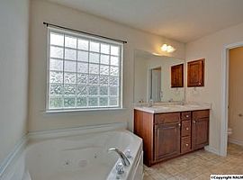 4808 Canterwood Dr Se, Owens Cross Roads, Al 35763 in Owens Cross Roads, AL (Photo 6 of 9)