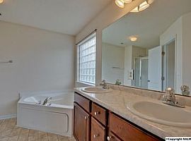 4808 Canterwood Dr Se, Owens Cross Roads, Al 35763 in Owens Cross Roads, AL (Photo 7 of 9)