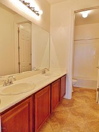 4 Bed, 3.5 Bath, 4464 Sqft, $1,495 in Phoenix, AZ (Photo 10 of 12)