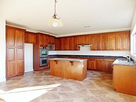 4 Bed, 3.5 Bath, 4464 Sqft, $1,495 in Phoenix, AZ (Photo 4 of 12)