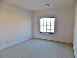 4 Bed, 3.5 Bath, 4464 Sqft, $1,495 in Phoenix, AZ (Photo 9 of 12)