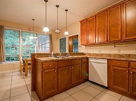1005 High Rd, Tallahassee, Fl 32304 6 Beds 5 Baths 3,926 Sqft in Tallahassee, FL (Photo 3 of 7)