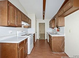 3 Bedroom 2 Bath  in San Antonio, TX (Photo 5 of 10)