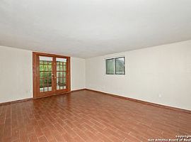 3 Bedroom 2 Bath  in San Antonio, TX (Photo 9 of 10)