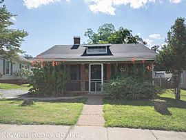 410 S Houston St, Athens, Al 35611 3 Beds 2 Baths 1,083 Sqft in Athens, AL