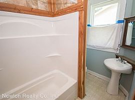 410 S Houston St, Athens, Al 35611 3 Beds 2 Baths 1,083 Sqft in Athens, AL (Photo 3 of 7)