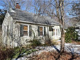 4 Laurel Circle Dr, Norwich, Ct 06360 in Norwich, CT