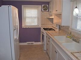 4 Laurel Circle Dr, Norwich, Ct 06360 in Norwich, CT (Photo 2 of 6)