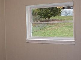  202 East Dr, Princeton, Wv 24740 3 Beds 1 Bath 984 Sqft in Princeton, WV (Photo 2 of 5)