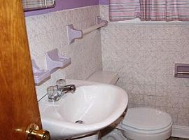  202 East Dr, Princeton, Wv 24740 3 Beds 1 Bath 984 Sqft in Princeton, WV (Photo 3 of 5)