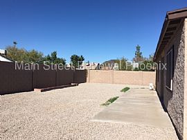 Single Family Home For Rent in Glendale, AZ (Photo 6 of 6)