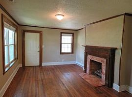 This 2 Bedroom, 1 Full Bath Home Is Conveniently Located to I-8 in Greenville, SC (Photo 3 of 10)