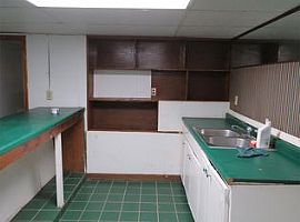 This 2 Bedroom, 1 Full Bath Home Is Conveniently Located to I-8 in Greenville, SC (Photo 8 of 10)