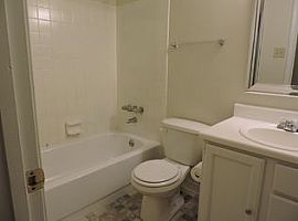 5765 Ashridge Pl, Memphis, Tn 38141 3 Beds 2 Baths 1,327 Sqft in Memphis, TN (Photo 11 of 12)