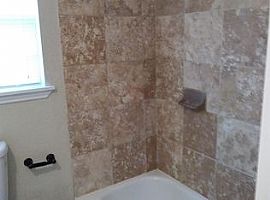  2716 Vogt St, Fort Worth, Tx 76105 2 Beds 1 Bath 856 Sqft in Fort Worth, TX (Photo 3 of 4)