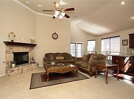  11552 Round Leaf Dr, Fort Worth, Tx 76244 3 Beds 2 Baths 1,656 in Keller, TX (Photo 5 of 5)