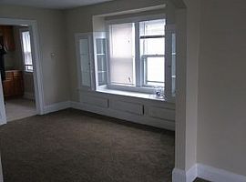  4933 E 106th St, Cleveland, Oh 44125 2 Beds 1 Bath 950 Sqft in Cleveland, OH (Photo 4 of 4)