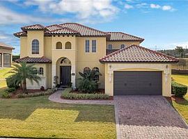 1725 Bella Lago Dr, Clermont, Fl 34711 in Clermont, FL