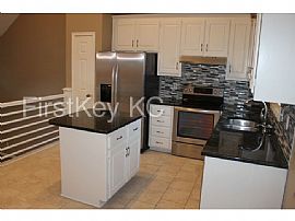 Single Family Home For Rent in Kansas City, MO (Photo 4 of 9)