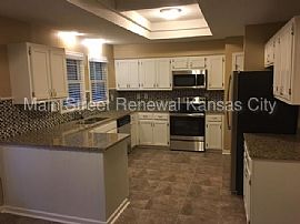 Single Family Home For Rent in Kansas City, MO (Photo 4 of 8)