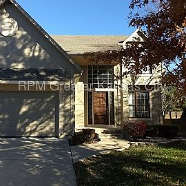 Single Family Home For Rent in Olathe, KS